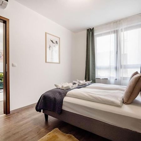 Stylish Suite With Balcony In Central บูดาเปสต์ ภายนอก รูปภาพ